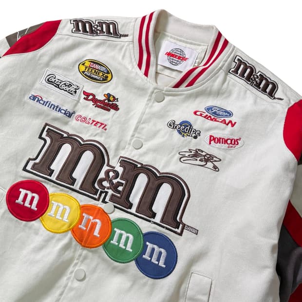 m&m ์ ์์ ๋ ์ด์ฑ ์์ผ