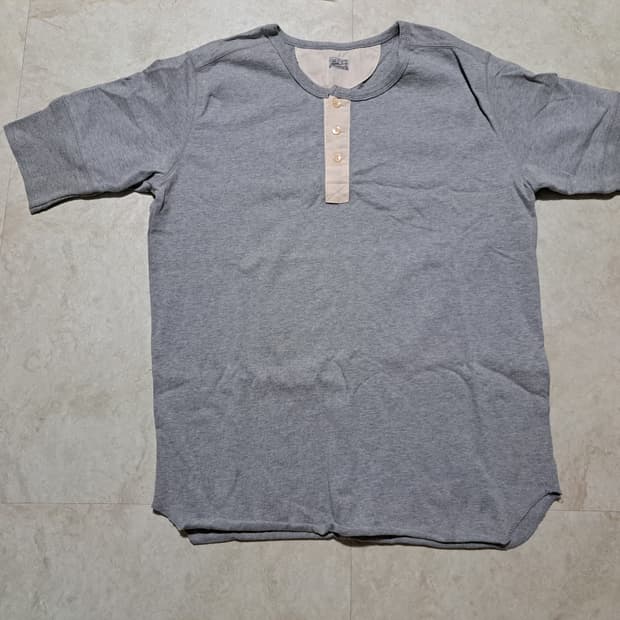 웰코 헨리넥 반팔 티셔츠 