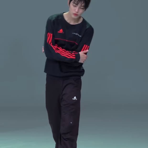 아디다스 고샤루브친스키 크루넥 XL