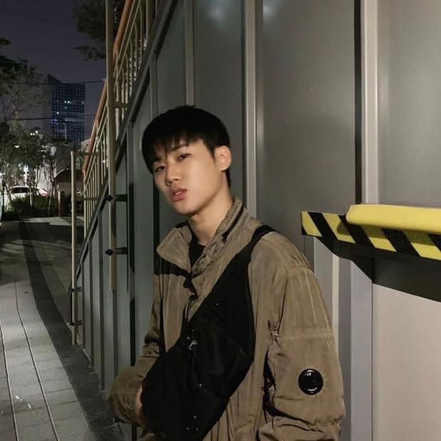 cp컴퍼니 히든 후드 렌즈 자켓 크롬 바람막이