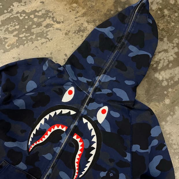 베이프 프론트 샤크자수 청계 L