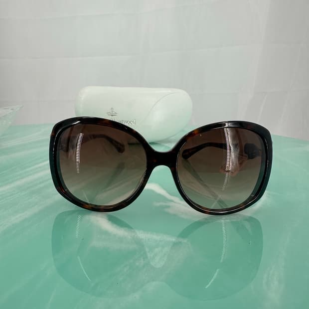 [새상품 무료배송] 비비안웨스트우드 선글라스 케이스포함