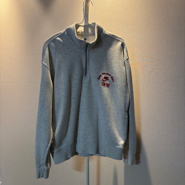 나이키 반집업 M 100