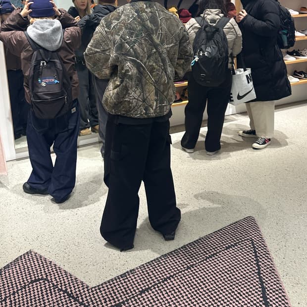 25fw 슈프림 퀄티드 리얼트리 봄버 새상품 L