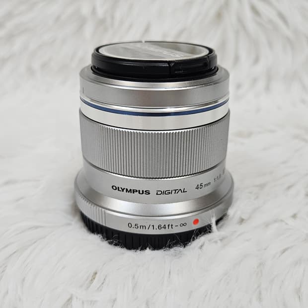 [민트] 올림푸스 M.Zuiko 45mm f1.8 단렌즈 판매