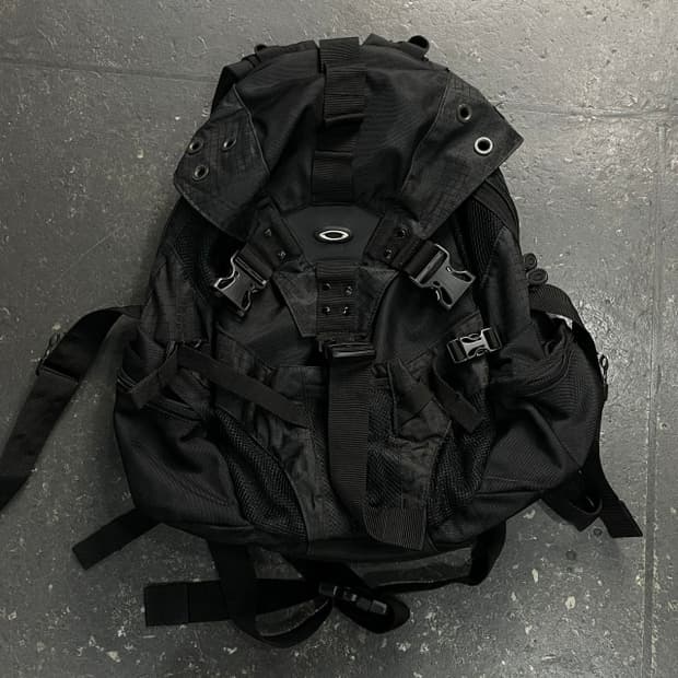 오클리 아이콘 백팩 