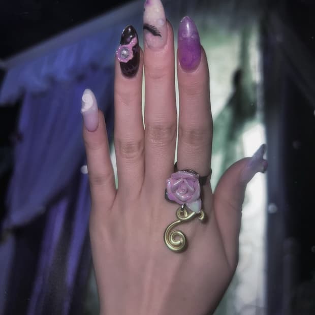 Rose garden ring