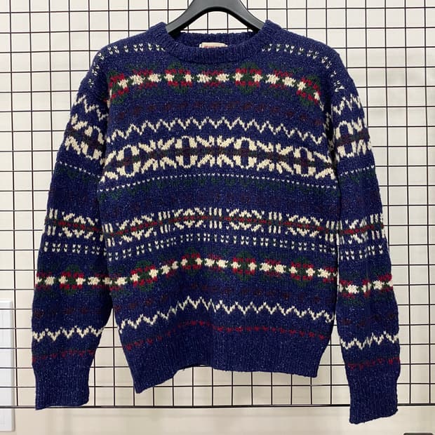 맥그리거 울 패턴 니트