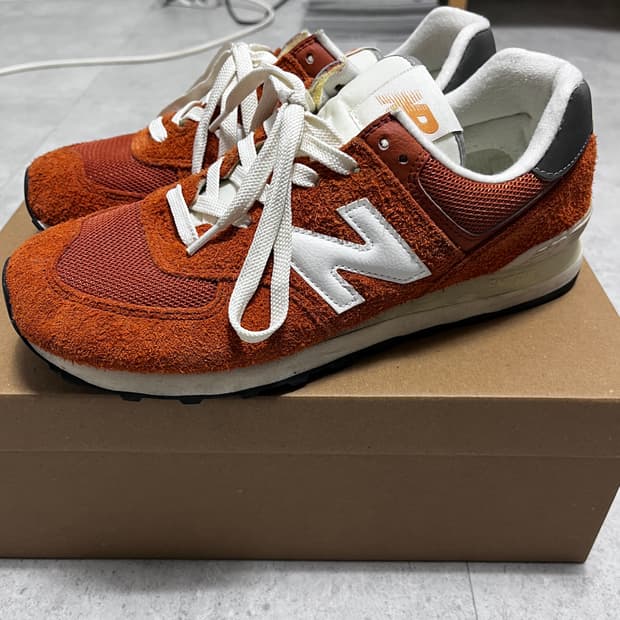 뉴발란스 헤리티지 오렌지 270 싸게 팝니다!