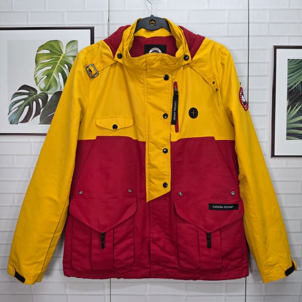 CANADA GOOSE  캐나다구스 후드 바람막이 자켓 L 사이즈