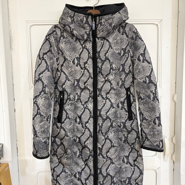 히스테릭 글래머 뱀피 코트 롱패딩