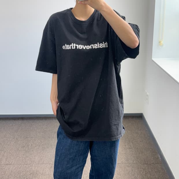 Thisisneverthat 디스이즈네버댓 블랙 반팔