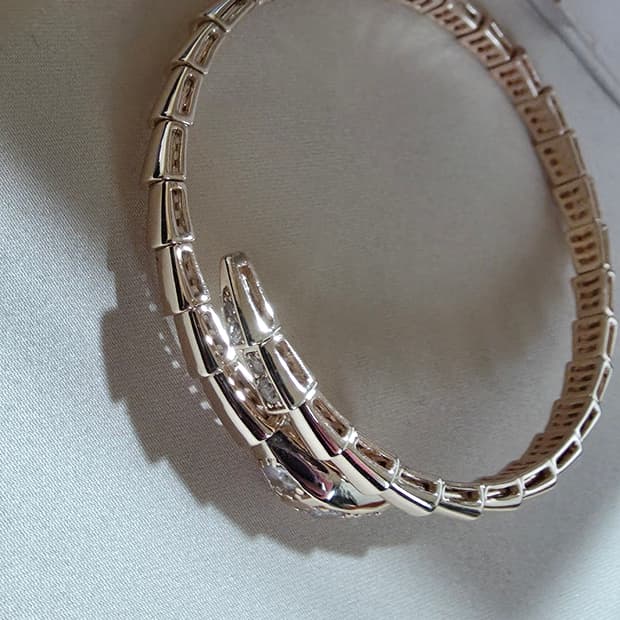 불가리 세르펜티 바이퍼 팔찌