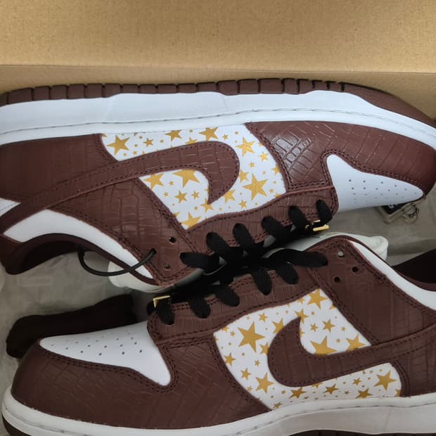 나이키 x 슈프림 SB 덩크 로우 바크루트 브라운 270사이즈