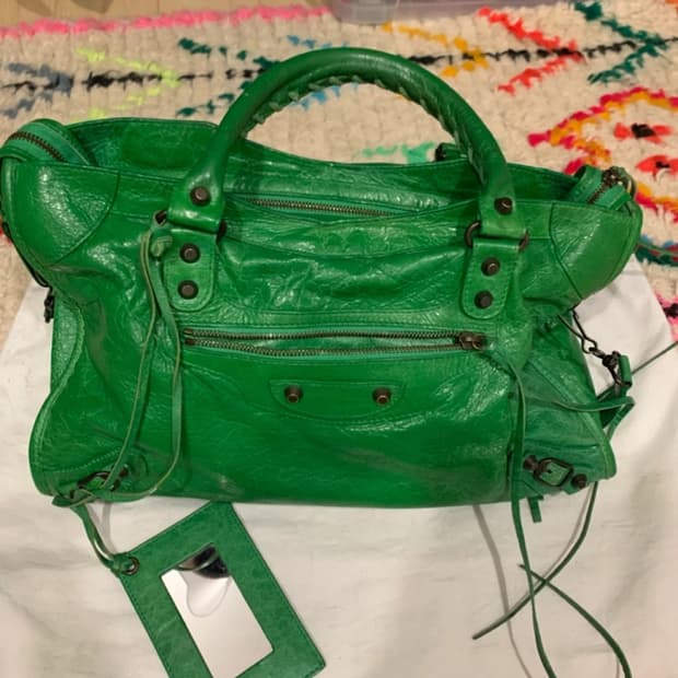 발렌시아가 모터백 시티백 그린 미듐