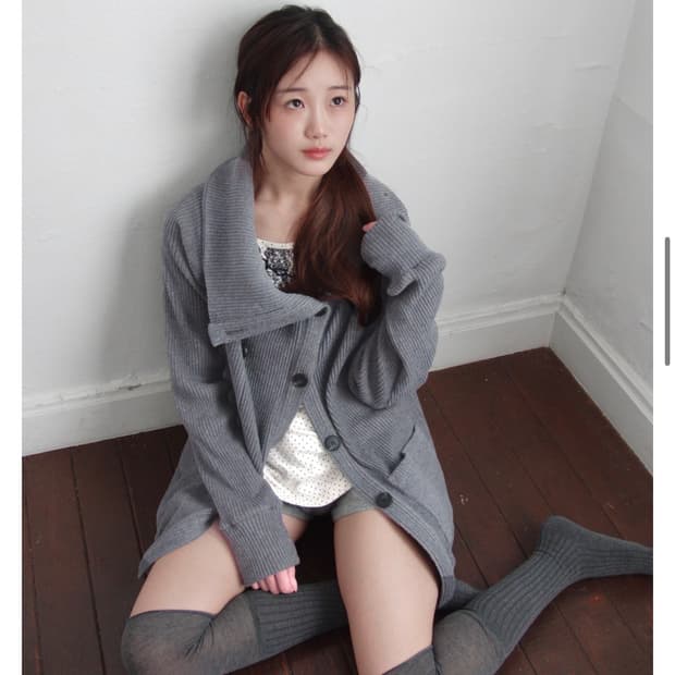 인앤양하모니 더블 버튼 단추 가디건 그레이 모리걸빈티지에이블리허그유어스킨