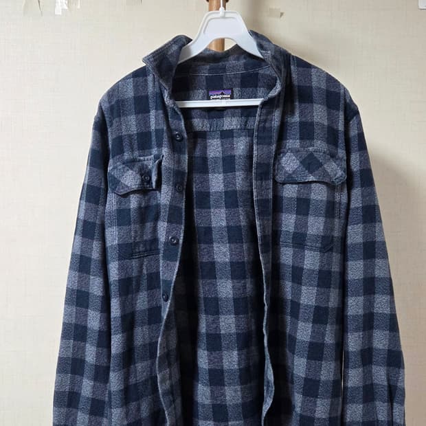 파타고니아 네이비 체크셔츠
