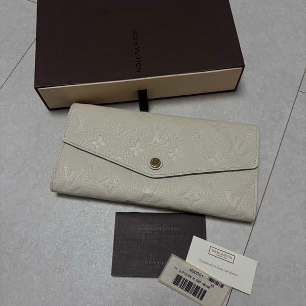 루이비통 모노그램 앙프렝뜨 아이보리 장지갑