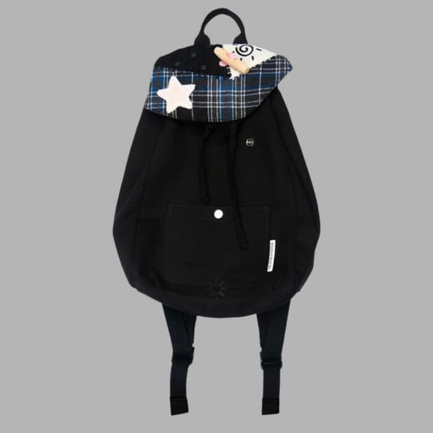 더뮤지엄비지터 백팩