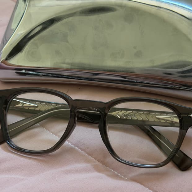 젠틀몬스터 볼드 조제BR 팔아요