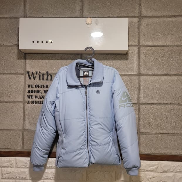 나이키 ACG 우먼 패딩 L(90) 