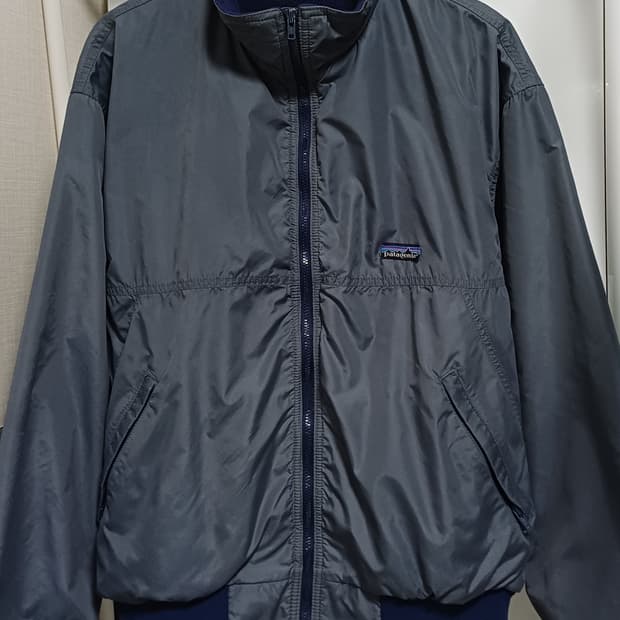 🇺🇸 파타고니아 쉘드 신칠라 봄버 자켓 - 그레이 