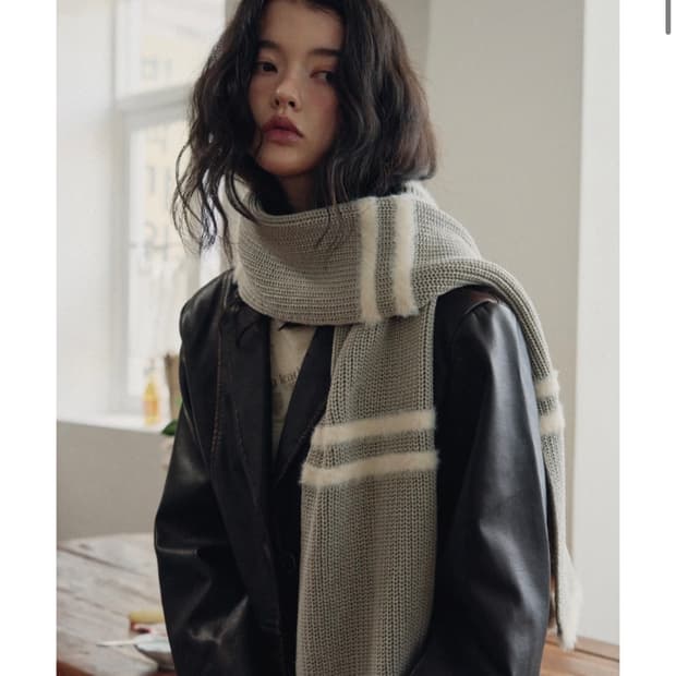 레더리 플러피 스트라이프 니트 머플러 [LIGHT GREY]