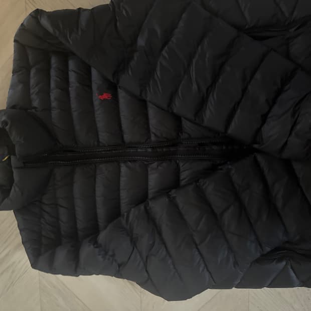 폴로 경량 패딩