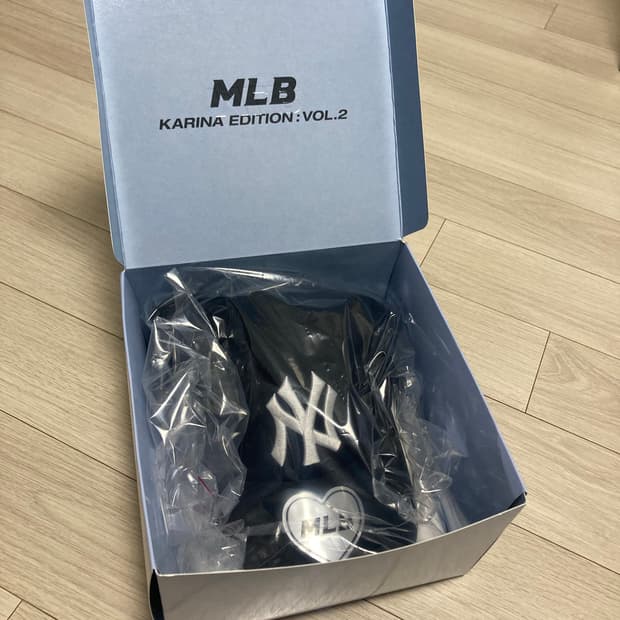 카리나 mlb 시그니처 언스트럭쳐 볼캡 블랙 모자
