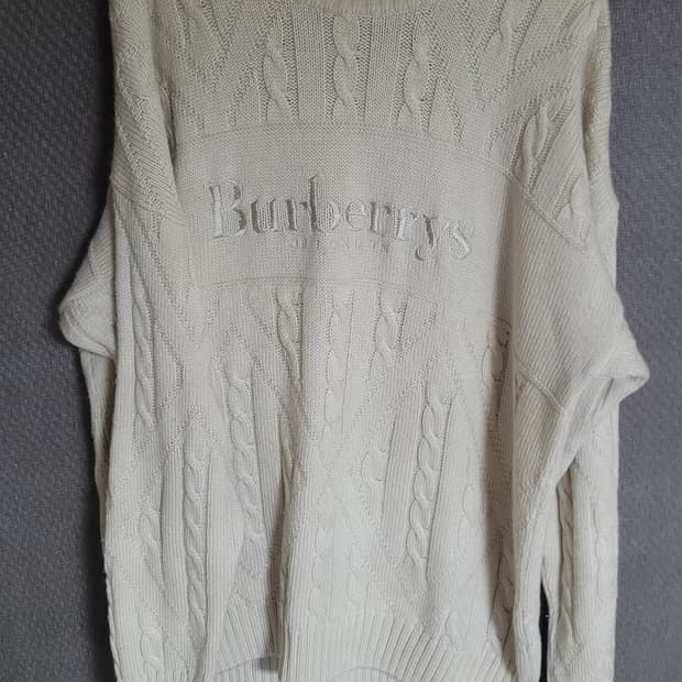 버버리 케이블 니트