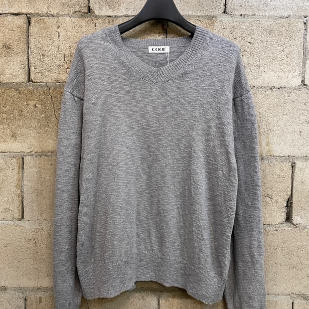 쿠어 브이넥 니트 