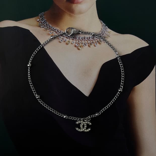 샤넬 쁘띠 크리스탈 CC 시그니처 볼 팔찌