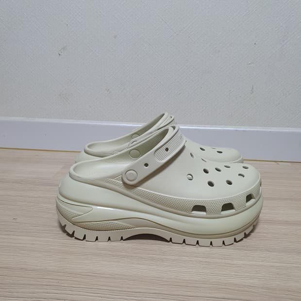 크록스 메가 크러쉬 샌들 슬리퍼 270