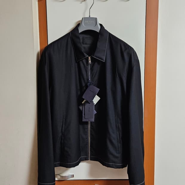 [L] 프라다 블루종 자켓 팝니다
