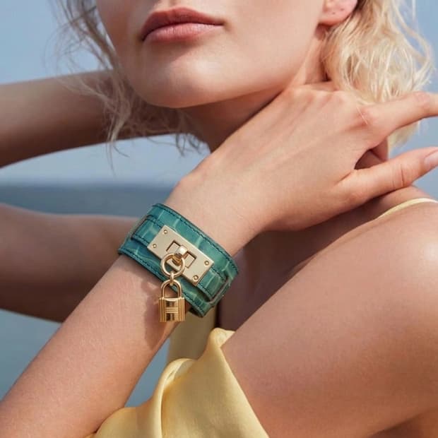 [Archive] THE HEE: Emerald Croco Bangle