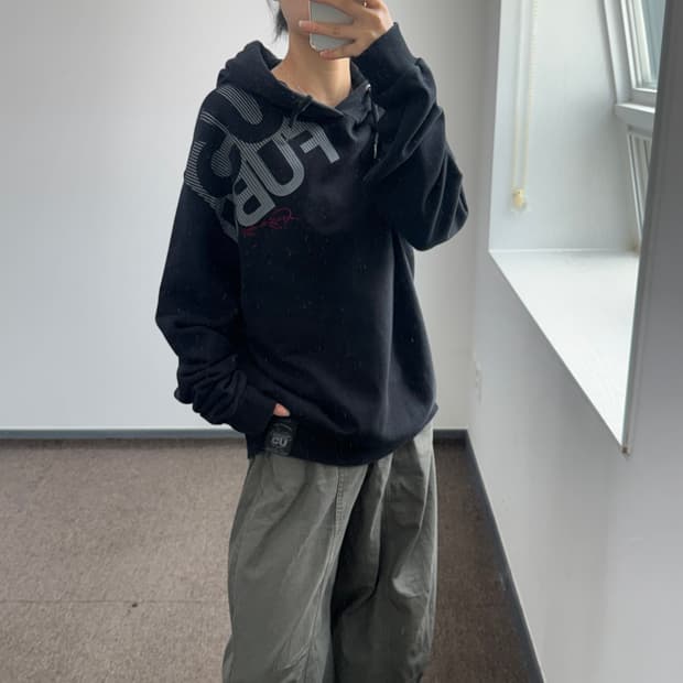 Fubu 후부 숄더 로고 블랙 후드티