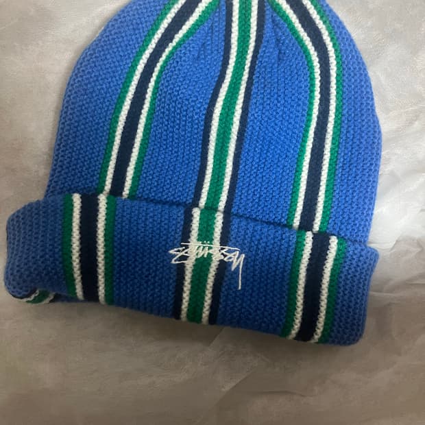 스투시 스트라이프 비니