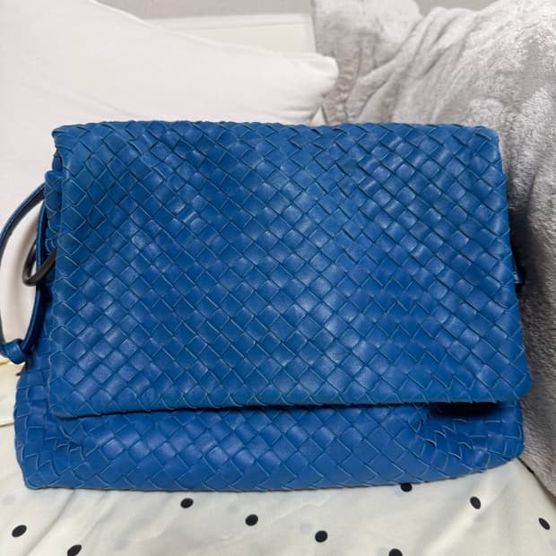 보테가베네타 숄더백