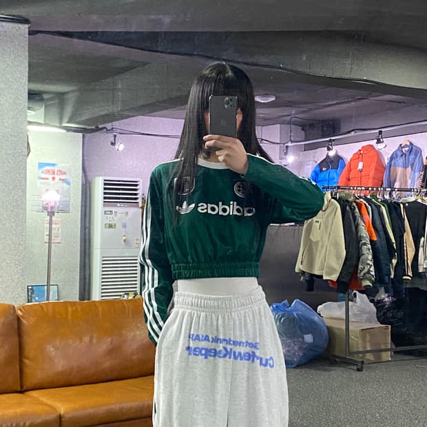 아디다스 블록코어 크롭 롱슬리브 B4297