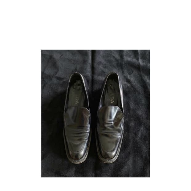 프라다 플랫더니슈즈 로퍼 240