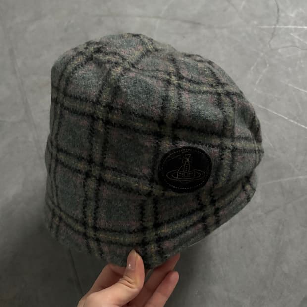 Vivienne Westwood 비비안웨스트우드 패치 로고 체크 베레모