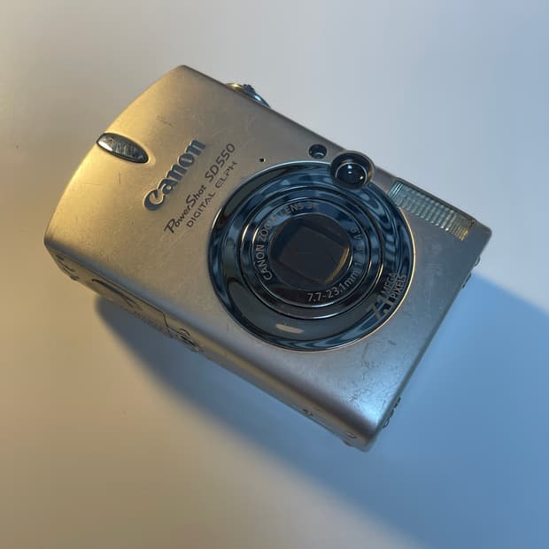 캐논 익서스 750(=파워샷 SD550)💛