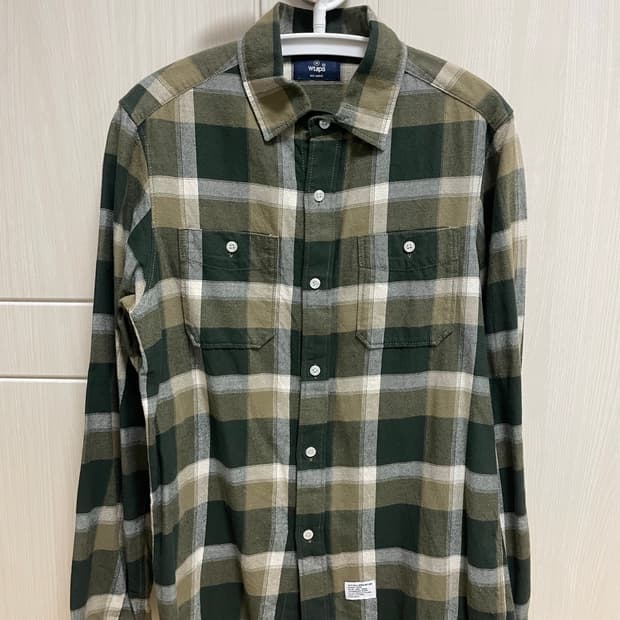 더블탭스 체크 셔츠