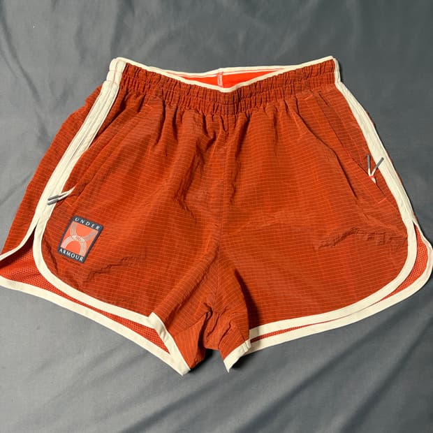 언더아머 96s 러닝쇼츠 XL