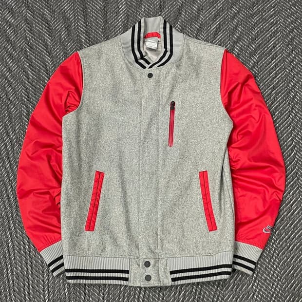 나이키 배색 바시티 점퍼 v0196