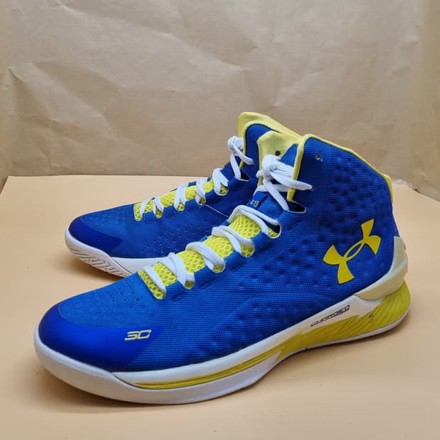 언더아머 커리1 레트로 농구화실사이즈280