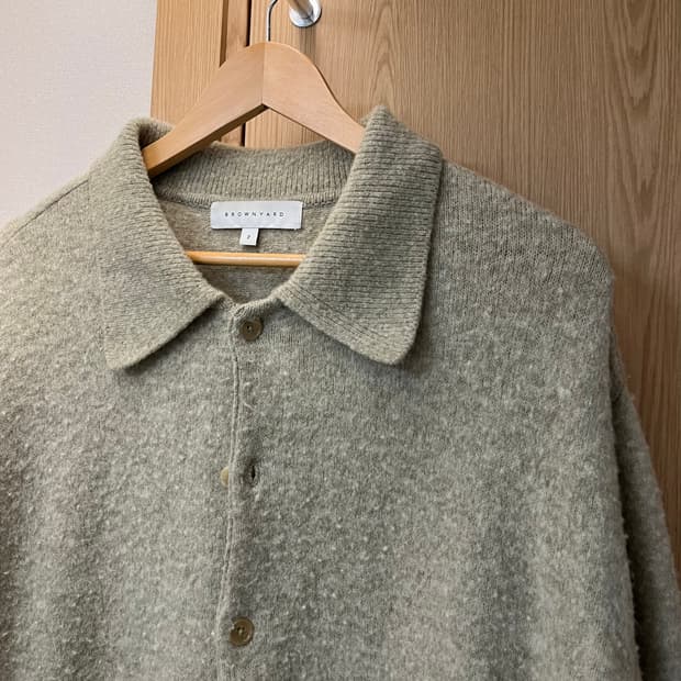 브라운야드 부클 가디건