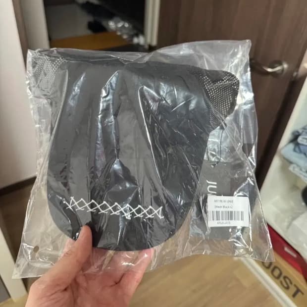 준느 자수 로고 매쉬 모자 새상품 판매