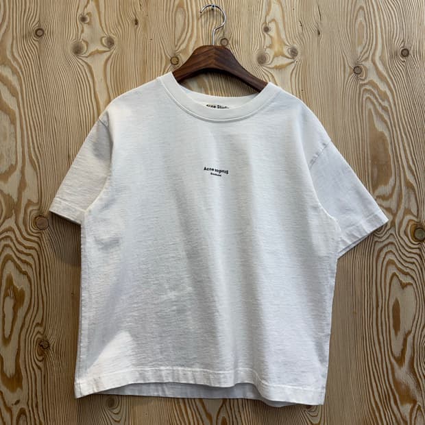 아크네 스튜디오 로고 반팔티