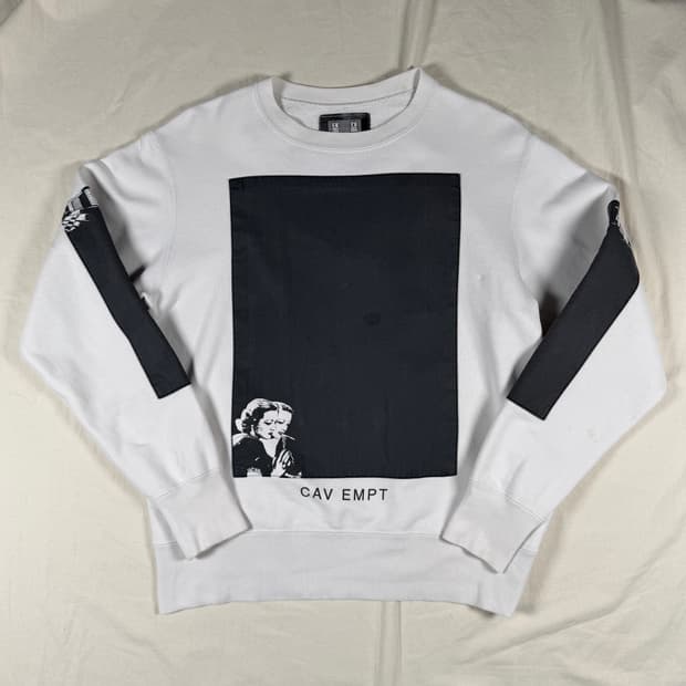 Cav Empt 카브엠트 맨투맨 스웻셔츠